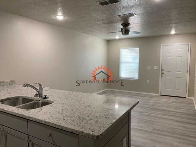 Building Photo - New apartments 3 Bed 2 Bath