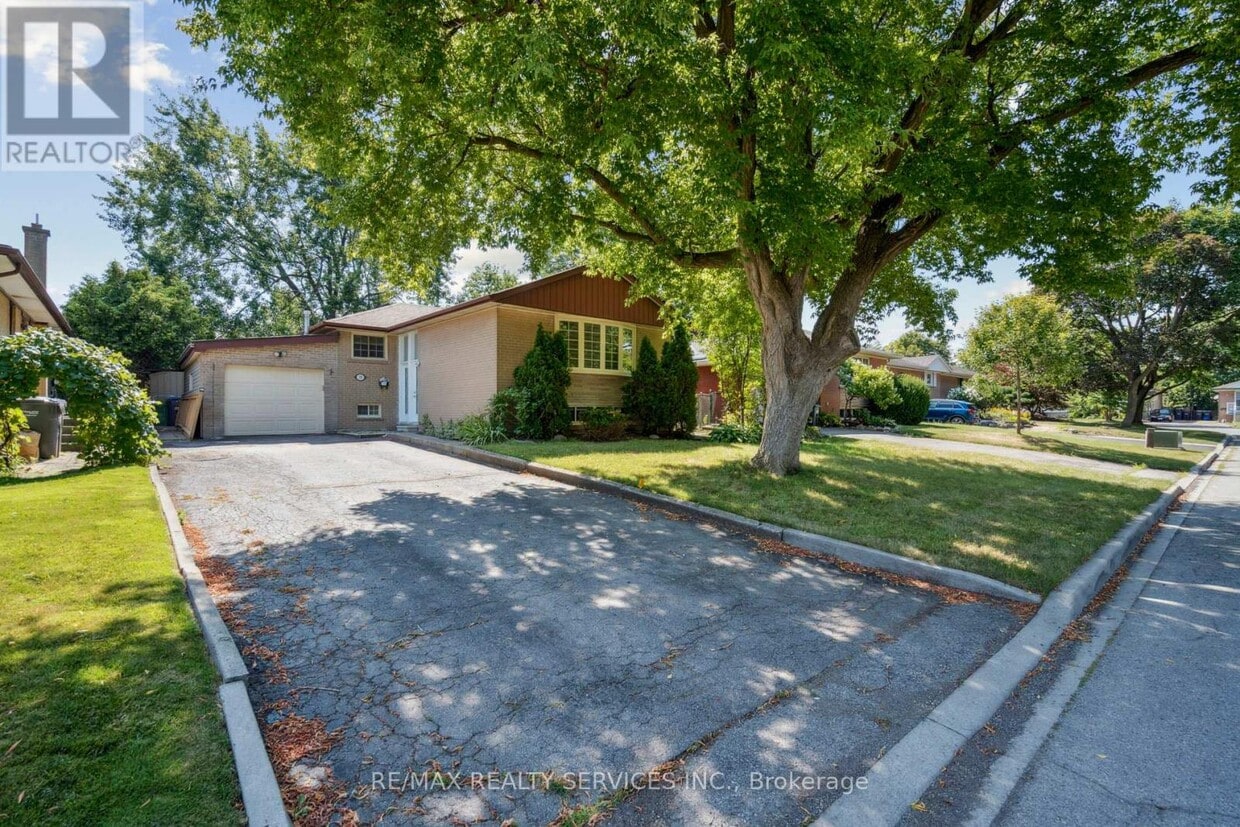 Primary Photo - 15 McClure Ave