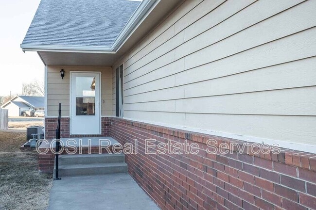 Building Photo - 1048 E Karla Ave