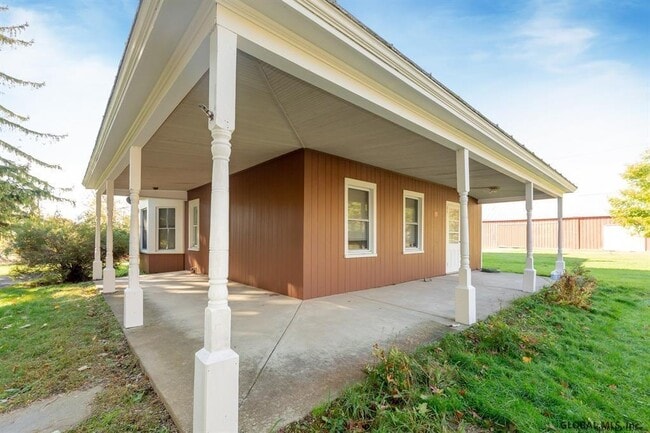 Building Photo - 523 Old Plank Rd