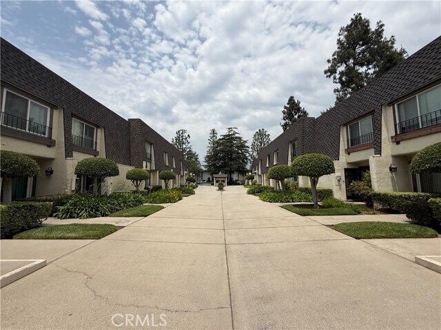 Foto del edificio - 914 Fairview Ave