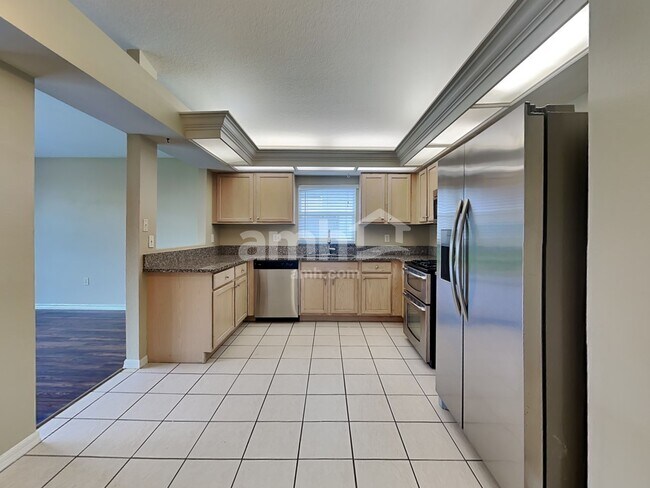 Foto del edificio - 27501 Sky Lake Cir