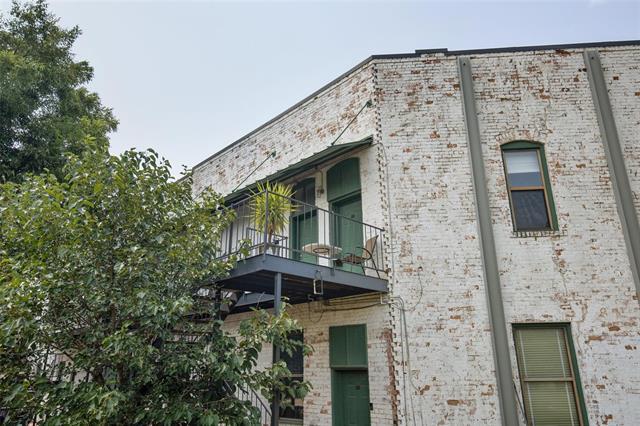 Foto del edificio - 2220 S Harwood St