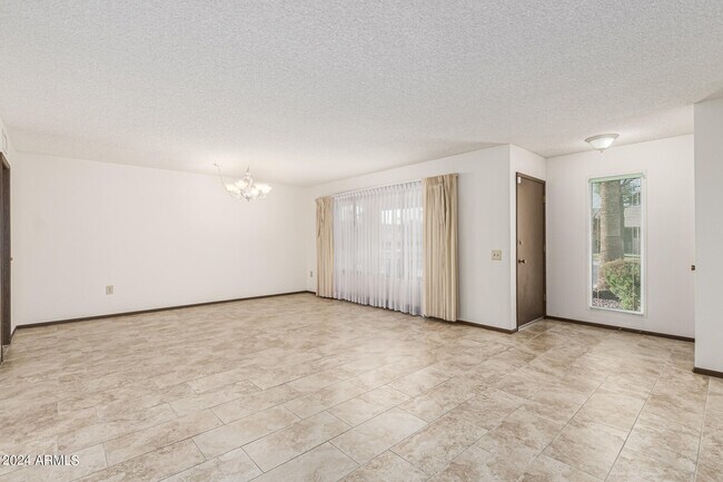 Foto del edificio - 12647 W Parkwood Dr