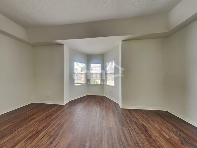 Foto del edificio - 4322 Brooke Dr