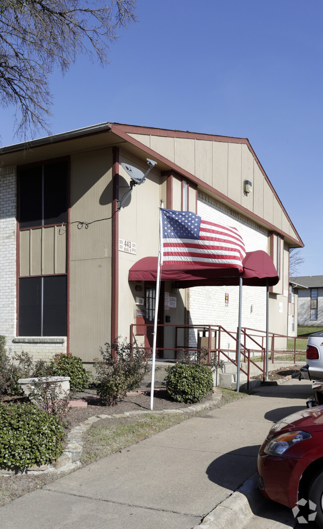 Building Photo - Wheatland Terrace