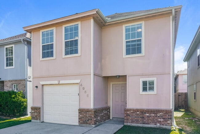 Building Photo - 4955 N Cancun Dr