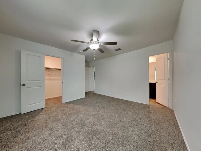 Foto del edificio - 10645 Sewell Cir