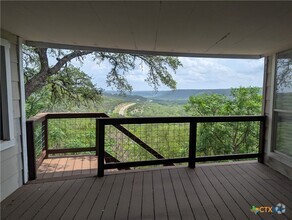 Building Photo - 744 Hill Top Dr