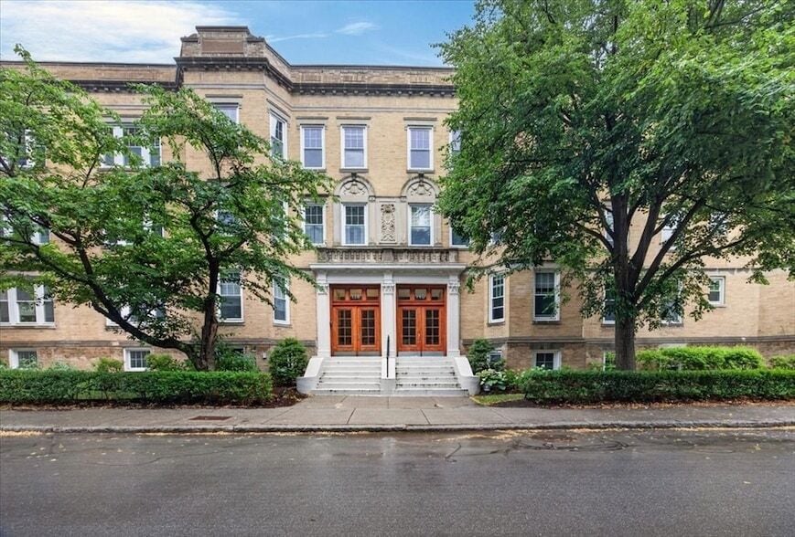 Photo - 138 Sewall Avenue Unit C