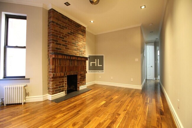 Building Photo - E 25TH ST.