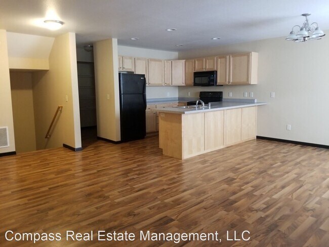 Foto del edificio - 1057 W MacArthur Ave