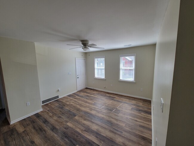 Foto del edificio - 3416 Hancock Ave