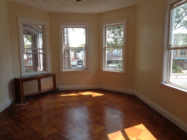 Building Photo - Dyker Heights Two Bedroom