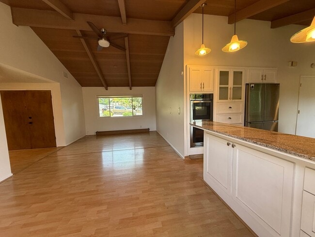 Building Photo - 9235 Creemore Dr