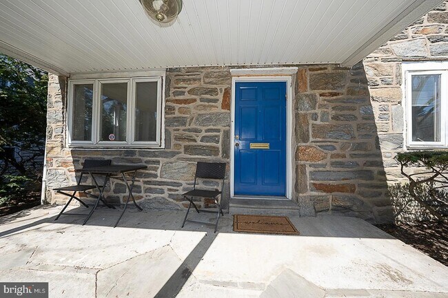 Building Photo - 1457 Manoa Rd