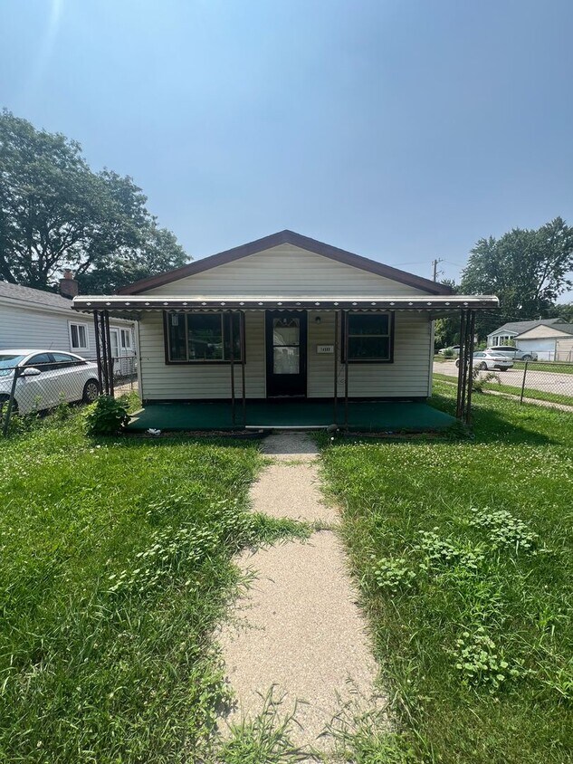 Foto principal - 14580 Stephens Rd