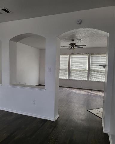 Foto del edificio - 513 Pineview Ln