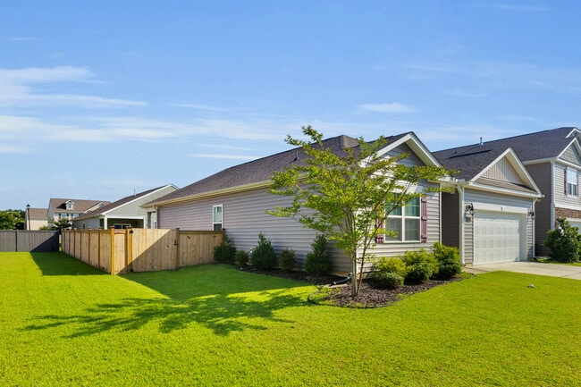 Building Photo - 412 Ginger Dr