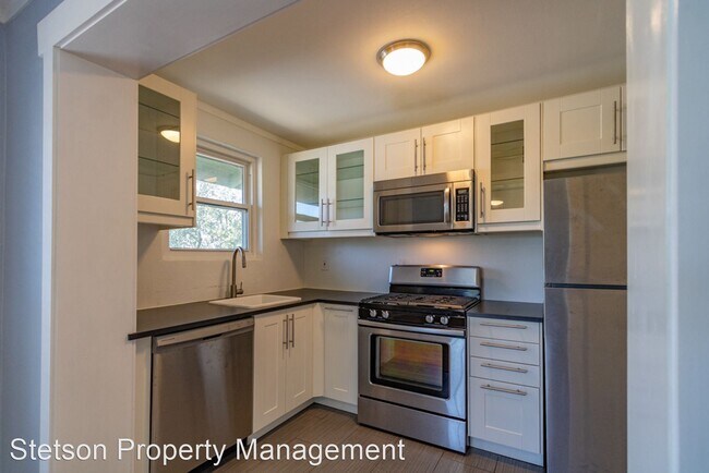 Building Photo - 2 br, 1 bath House - 1506 Ashwood Rd Unit #B