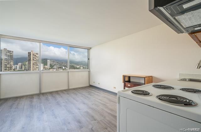 Building Photo - 2211 Ala Wai Blvd