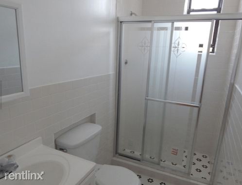 Foto del edificio - 566 Seneca Ave