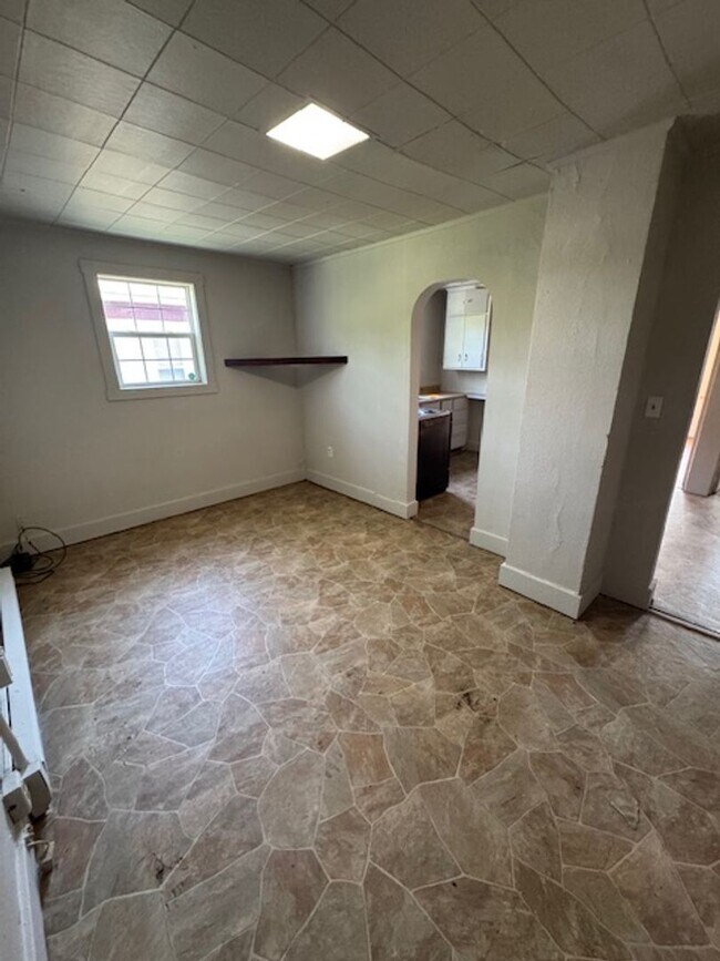 Foto del edificio - 429 Perry Ave