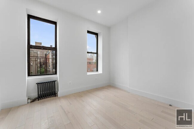 Building Photo - 170 1 AVENUE
