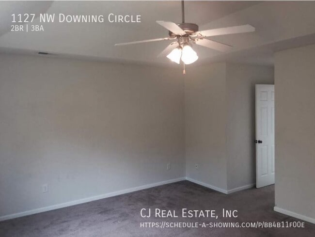 Building Photo - 1127 NW Downing Cir
