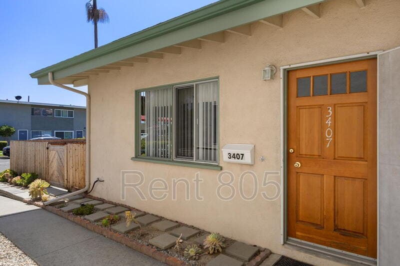 Primary Photo - 3407 Rexford St