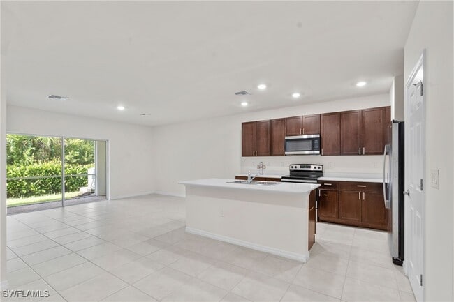 Building Photo - 15535 Wildflower Cir