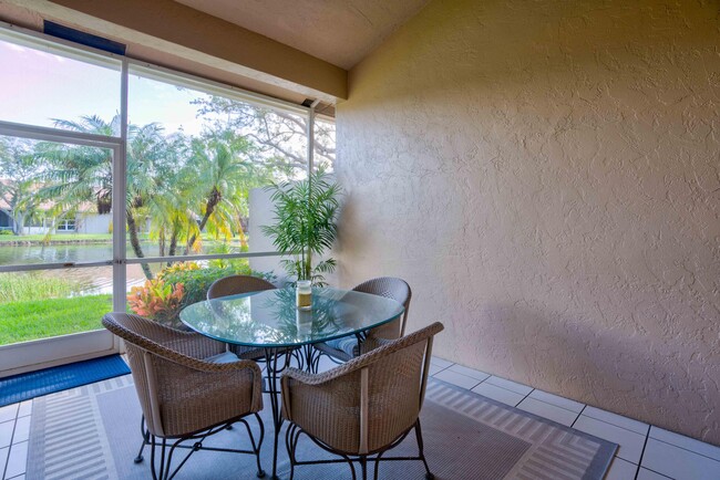 Building Photo - 2702 Mahogany Pl