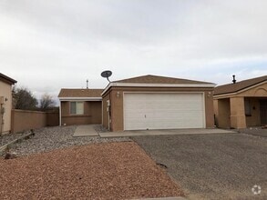 Building Photo - 816 Rebecca Loop NE