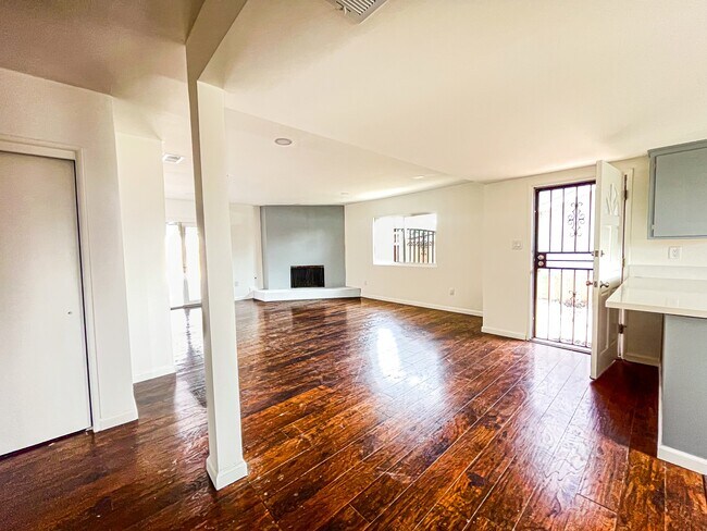 Building Photo - 17536 Ivy Ave