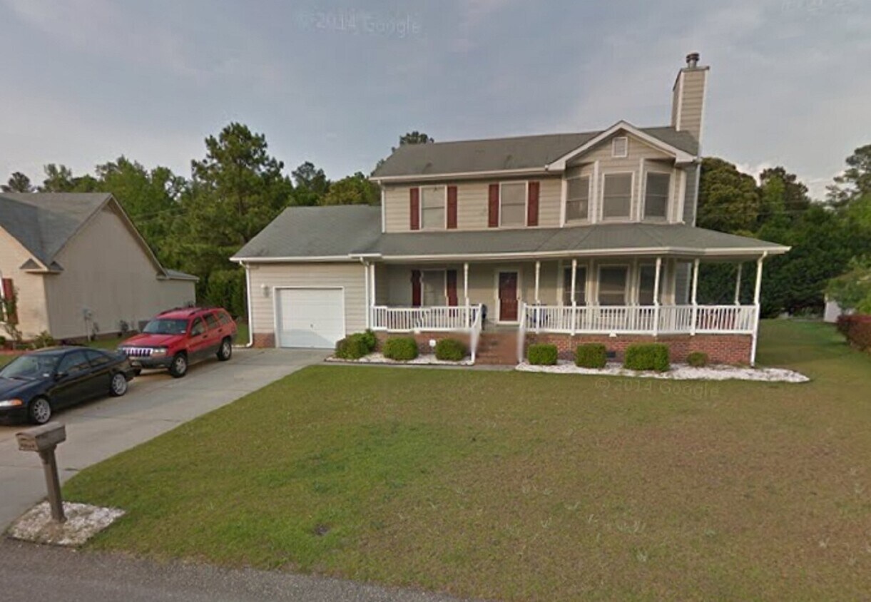 Foto principal - BEAUTIFUL 3 BEDROOM 2.5 BATH STORY HOME (SB)