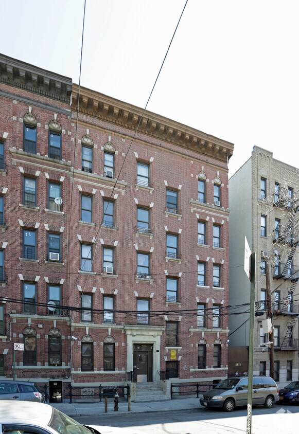 Foto principal - 357 E 193rd