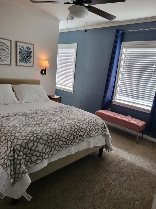 Building Photo - 1307 W Noble Ave