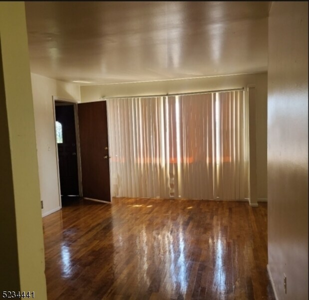 Foto del edificio - 26 Young Ave