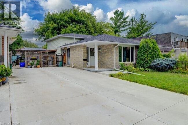 Building Photo - 118 Dalegrove Dr