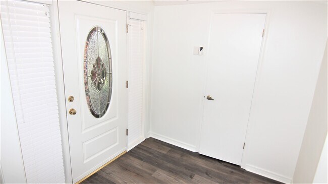 Building Photo - 2302 Ashington Park Dr