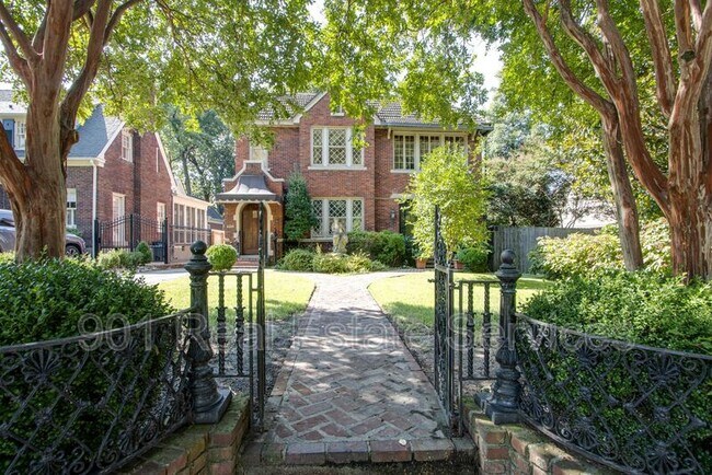 Foto del edificio - 2229 Jefferson Avenue