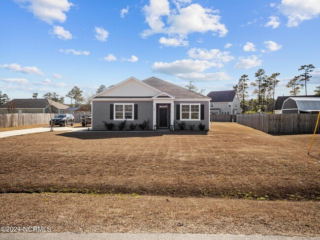 Building Photo - 104 Tralee Pl