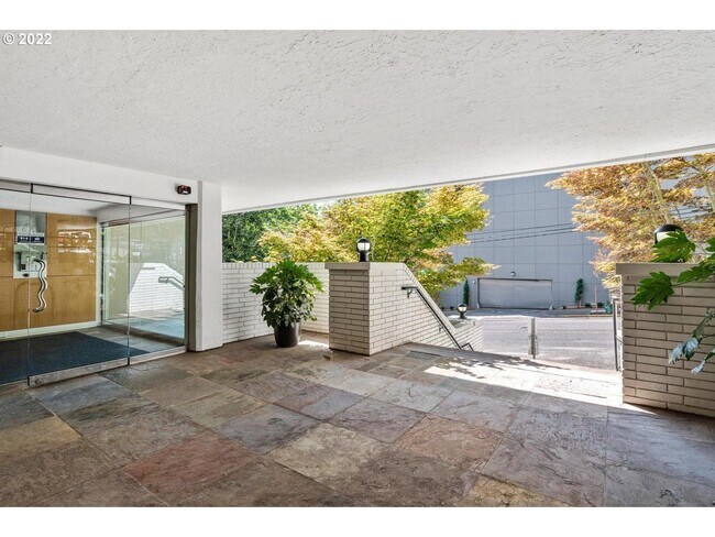 Foto del edificio - 2Bed 2Bath Condo in Goose Hollow - Garage ...