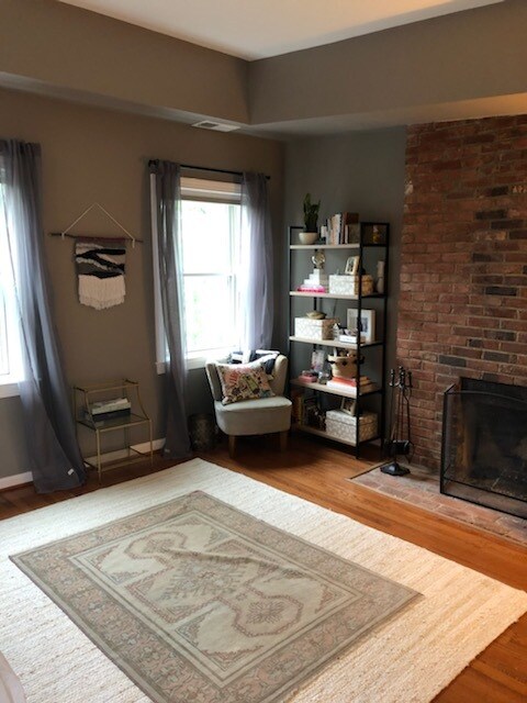 master bedroom with electric blinds - 456 M St NW