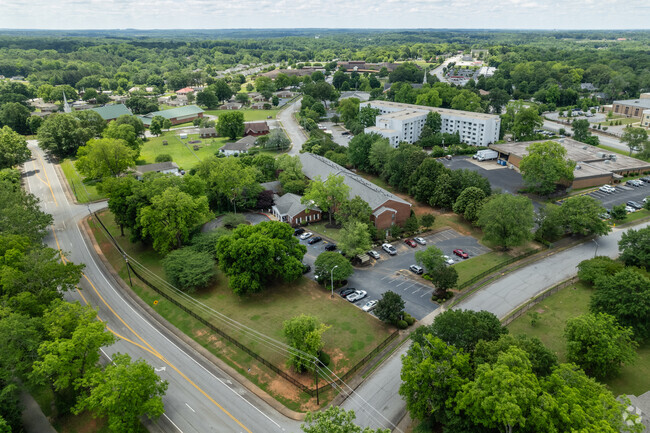 Foto aérea - Harry C. White Manor