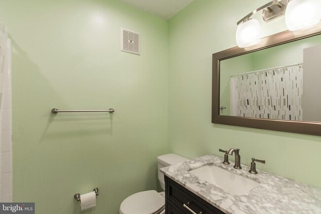 Building Photo - 3206 Armory Ct