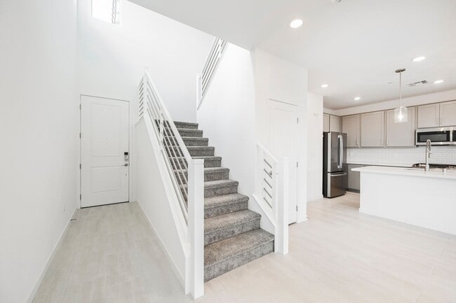 Foto del edificio - New Summerlin West Home in Gated Community!