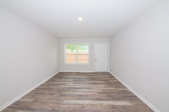 Foto del edificio - 1114 Chaney Rd