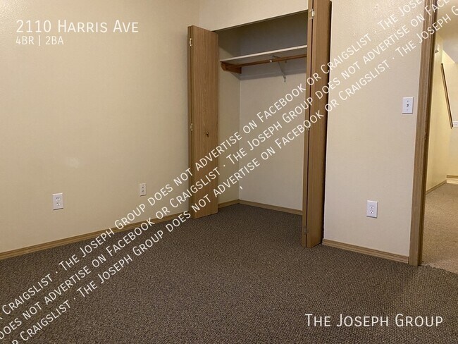 Foto del edificio - 2110 Harris Ave