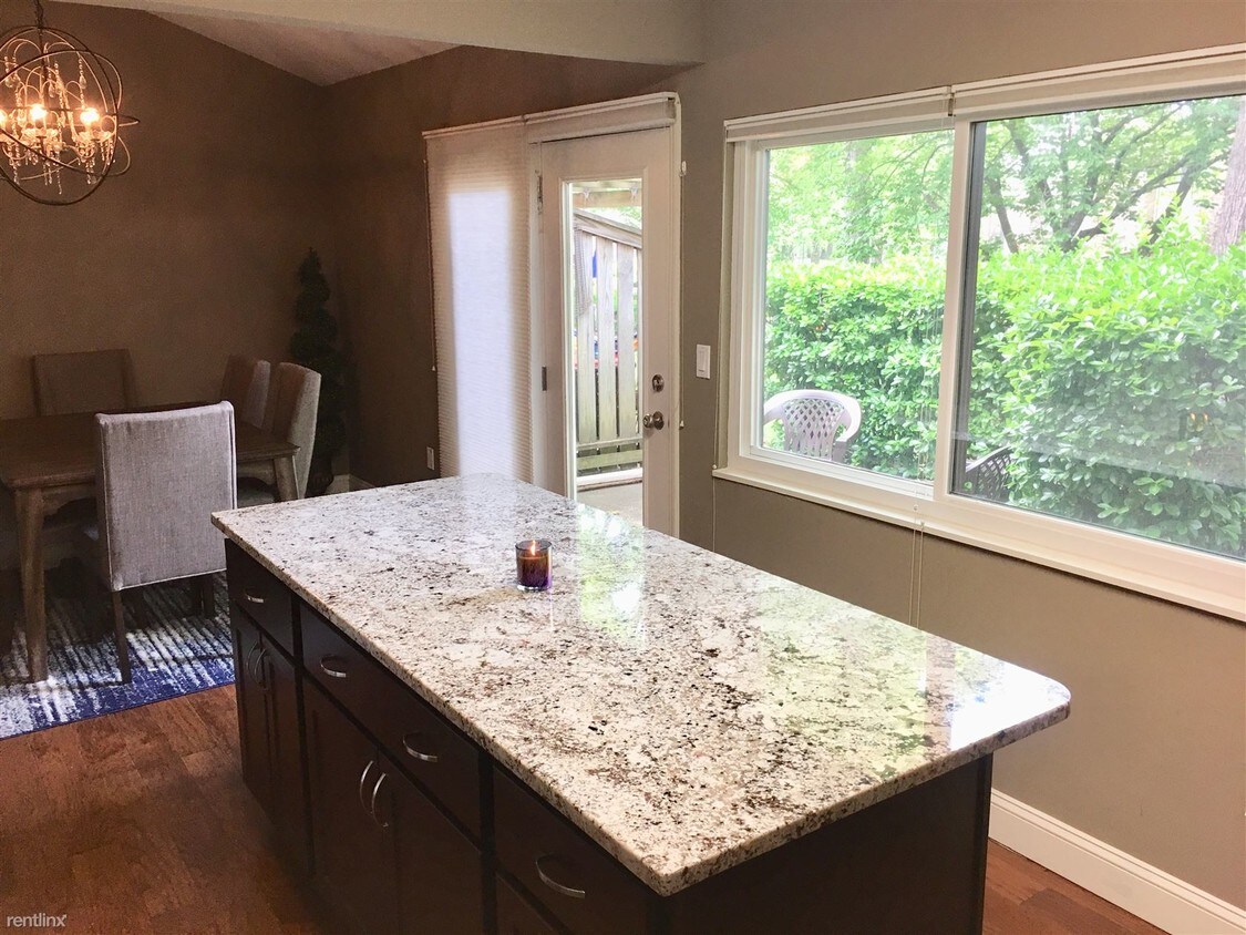 Primary Photo - 2 br, 2 bath Townhome - 1940 Cherokee Bluf...